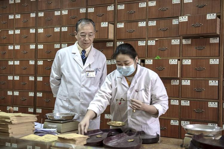 手握御医宝剑的第七代中医传人——美丽中国行发现之旅栏目组专访肿瘤名医赵廷军